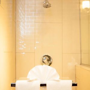 Chambre Accessible aux Personnes à Mobilité Réduite de Luxe Lit Queen-Size